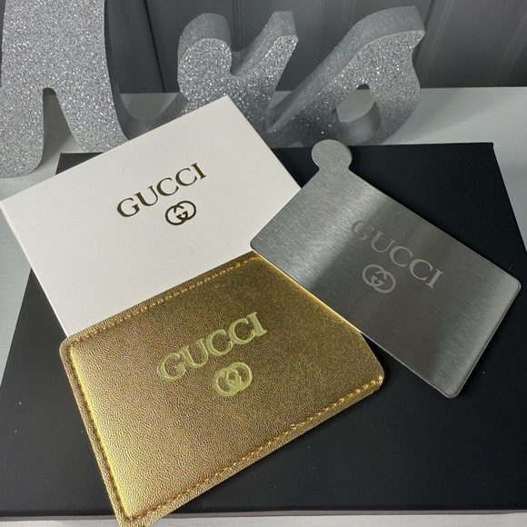 GG- Gucci beauty Metallic Gold Color Card Holder with mirror - Picture 1 of 6